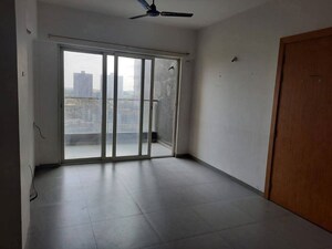 Room in 1 BHK Apartment at Escala Kharadi, Kharadi – for Rent