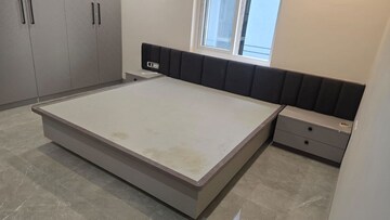 Room in 3 BHK Apartment at Hallmark Sunnyside, Manchirevula – for Rent