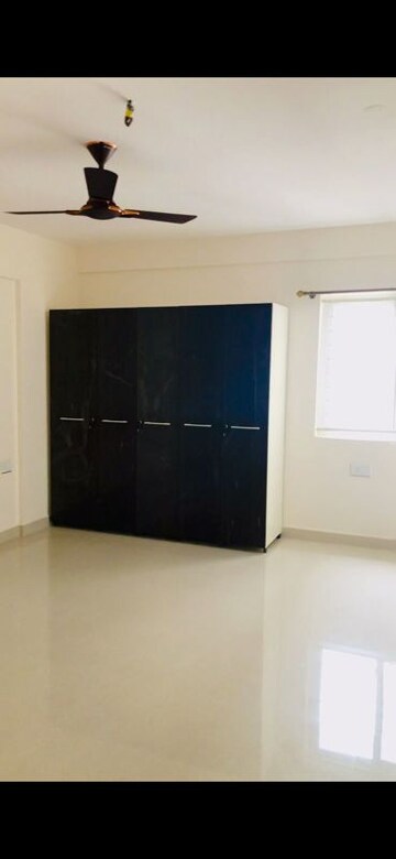 Room in 3 BHK Apartment at SMR Vinay Iconia Hyderabad, Kondapur – for Rent