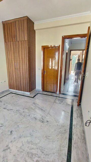 Room in 4 BHK Independent House at Palam Vihar Residents Association, Palam Vihar – for Rent