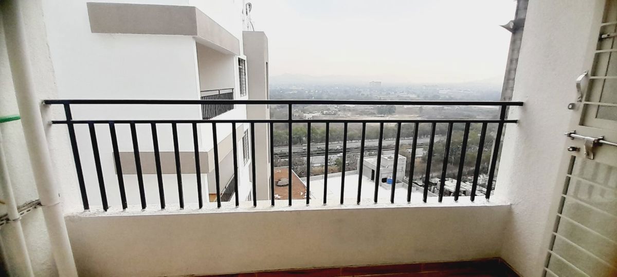 2 BHK + Pooja Room,Servant Room Apartment For Rent in Megapolis Serenity