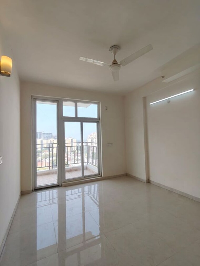 Room, gomti nagar 3 Bedroom 1575 Sq.Ft. Apartment In Gomti Nagar Lucknow 10055833