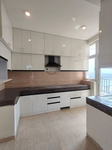 Kitchen in 3 BHK Apartment at Gomti Nagar – for Rent