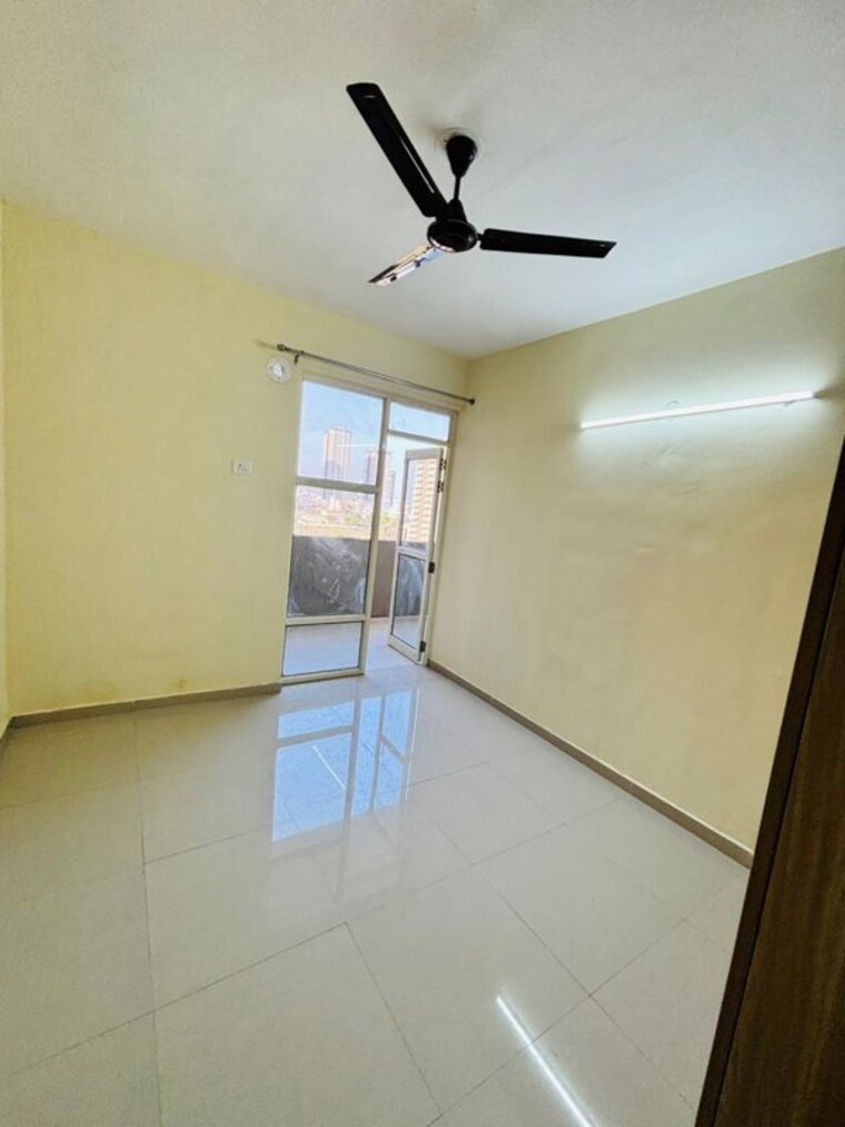 Room, pyramid-midtown 2 Bedroom 699 Sq.Ft. Apartment In Sector 59 Gurgaon 10055835