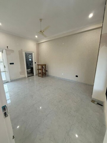 Room in 4 BHK Independent House at Canal Road – for Sale