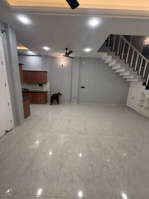 Room in 4 BHK Independent House at Canal Road – for Sale