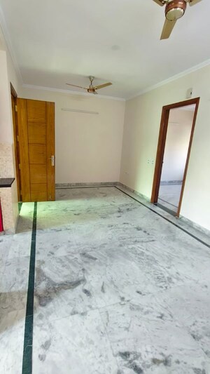 Room in 4 BHK Independent House at Ansal Plaza Gurgaon, Palam Vihar – for Rent