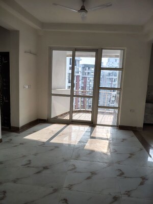 Room in 4 BHK Apartment at SDS NRI Residency Omega II, Omega Ii Greater Noida – for Rent