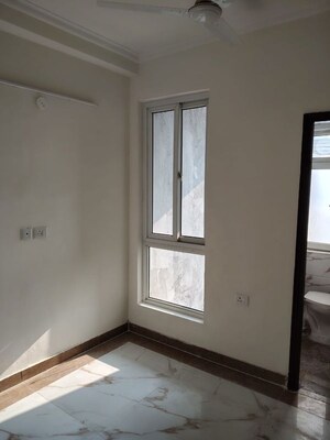 Room in 4 BHK Apartment at SDS NRI Residency Omega II, Omega Ii Greater Noida – for Rent