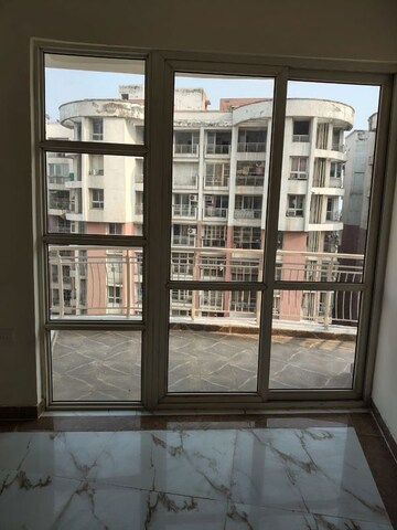 Room in 4 BHK Apartment at SDS NRI Residency Omega II, Omega Ii Greater Noida – for Rent