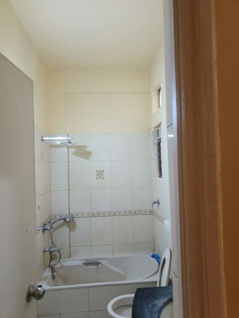 Bathroom, prabhavee-tech-park 3 Bedroom 1700 Sq.Ft. Apartment In Baner Pune 10055870