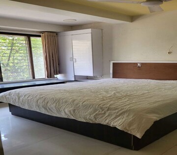 Bedroom in 1 BHK Apartment at Parel – for Sale