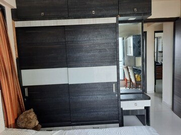 Furnished Amenities in 4 BHK Apartment at Mayfair Akshay, Lokhandwala – for Rent