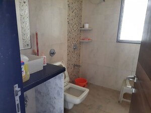 Bathroom in 4 BHK Apartment at Mayfair Akshay, Lokhandwala – for Rent