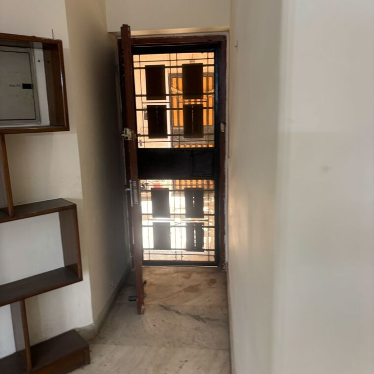 Room, alok-vihar 4 Bedroom 1750 Sq.Ft. Apartment In Sector 50 Noida 10055878