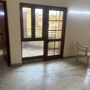 Room in 4 BHK Apartment at Alok Vihar, Sector 50 – for Sale