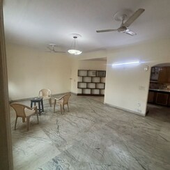 4 BHK Apartment For Sale in Alok Vihar