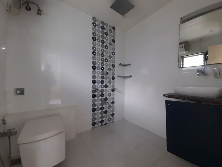 Bathroom, new-mahada-colony 2 Bedroom 2000 Sq.Ft. Independent House In Goregaon East Mumbai 10055897