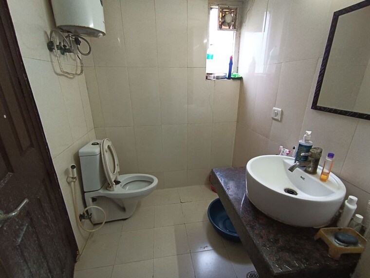 Bathroom, logix-blossom-county 2 Bedroom 1350 Sq.Ft. Apartment In Sector 137 Noida 10055902
