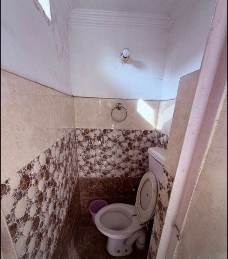 Bathroom, sector 64 3 Bedroom 800 Sq.Ft. Builder Floor In Sector 64 Chandigarh 10055909