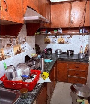 Master Bedroom in 3 BHK Builder Floor at Sector 64 – for Rent