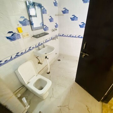 Team Area in 3 BHK Apartment at Sector 12 Dwarka – for Rent