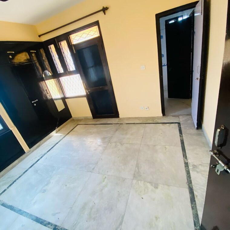 Room, sector 12 dwarka 3 Bedroom 1800 Sq.Ft. Apartment In Sector 12 Dwarka Delhi 10055933