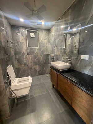 Attached Bathroom in 3 BHK Builder Floor at Sector 15 – for Rent