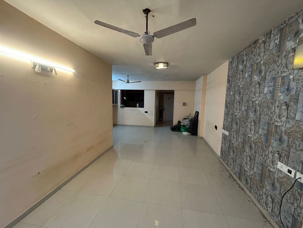 3 BHK + Extra Room Apartment For Rent in Devi Empress Court