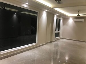 Room in 4 BHK Apartment at Greater Kailash ii – for Sale