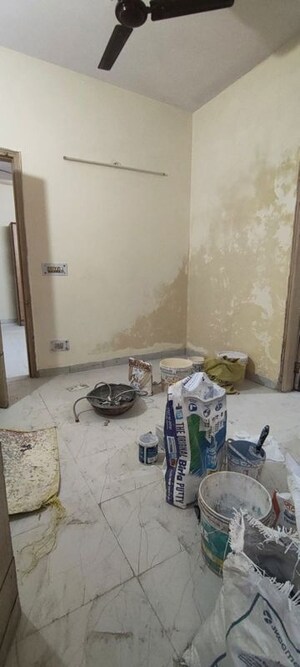 Team Area in 1 BHK Builder Floor at Saket – for Rent