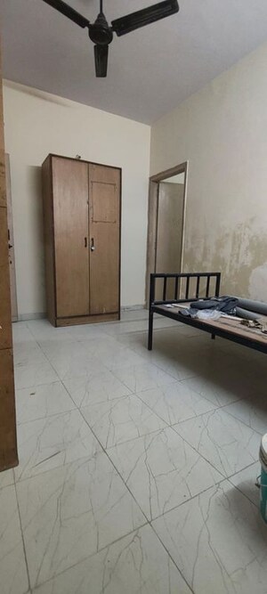 1 BHK Builder Floor For Rent in Saket
