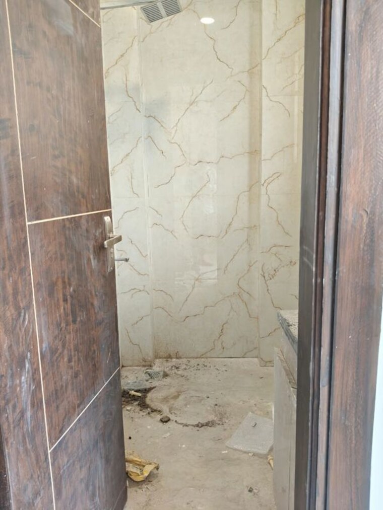 Bathroom, sector 40 1 RK 400 Sq.Ft. Builder Floor In Sector 40 Gurgaon 10055964