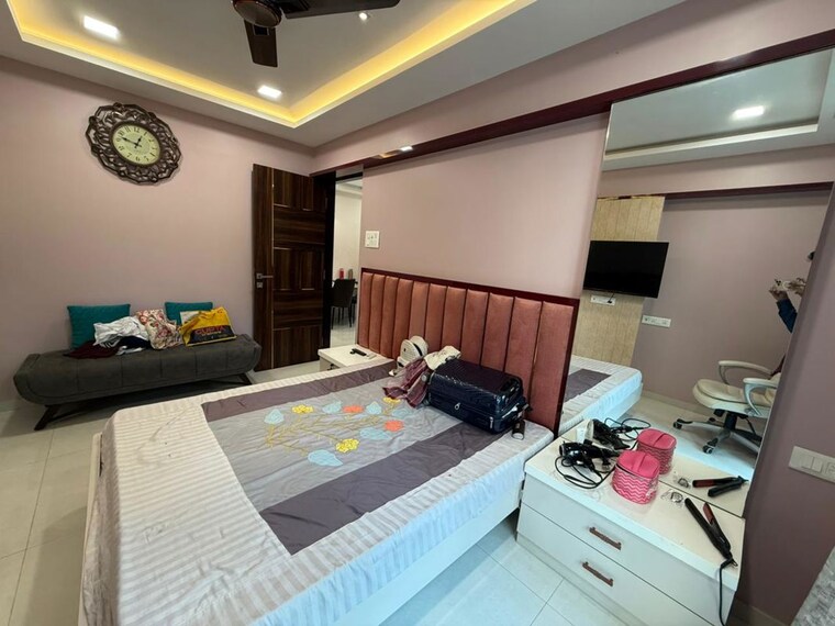 Bedroom, courtyard-by-narang-realty-and-the-wadhwa-group 2 Bedroom 840 Sq.Ft. Apartment In Pokhran Road No Two Thane 10055984
