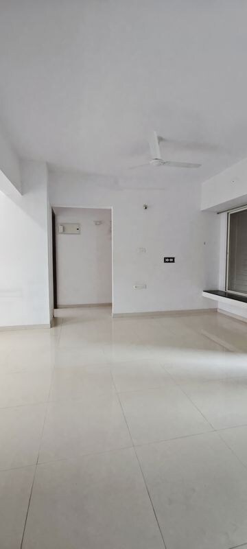 Room in 2 BHK Apartment at Ravetkar Sukhniwas, Senapati Bapat Road – for Rent