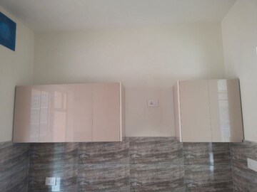 Room in 3 BHK Apartment at Shapoorji Pallonji Joyville Gurgaon, Sector 102 – for Rent