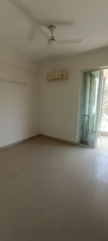Room in 3 BHK Apartment at Ansal API Esencia, Sector 67 – for Rent