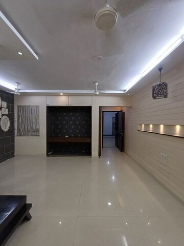 Room in 2 BHK Apartment at Dosti Vihar, Samata Nagar – for Rent