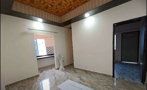 Room in 2 BHK Independent House at Hazratganj – for Rent
