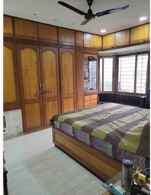 Bedroom in 3 BHK Apartment at Thane West – for Rent