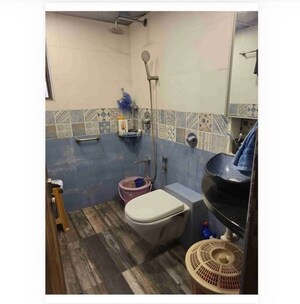 Bathroom in 3 BHK Apartment at Thane West – for Rent