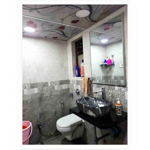 Master Bedroom in 3 BHK Apartment at Thane West – for Rent