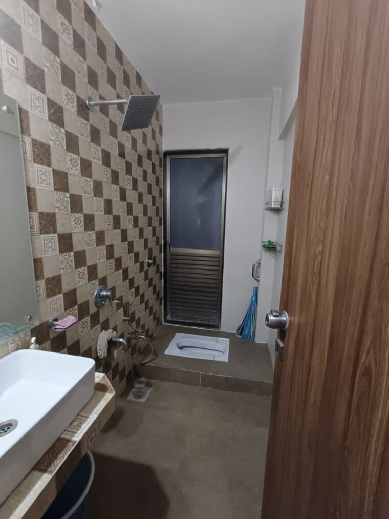 Bathroom, dosti-vihar 2 Bedroom 700 Sq.Ft. Apartment In Samata Nagar Thane 10056014