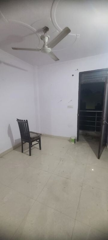 Room in 1.5 BHK Builder Floor at Vishwas Park – for Sale