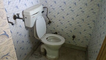 Bathroom in 2 BHK Builder Floor at Vaishali Sector 3 – for Rent