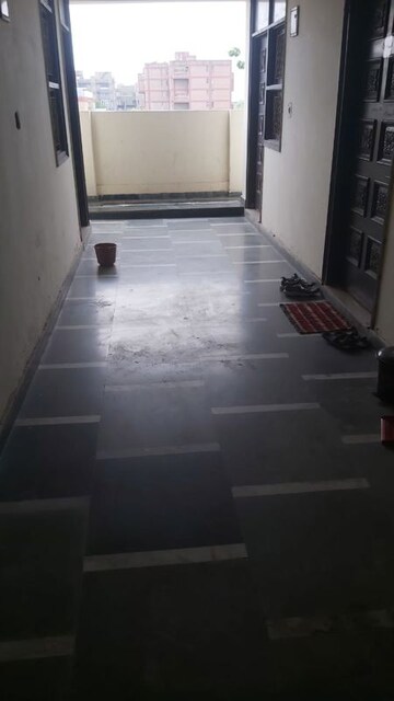 Room in 1 RK Builder Floor at Mayur Vihar – for Rent