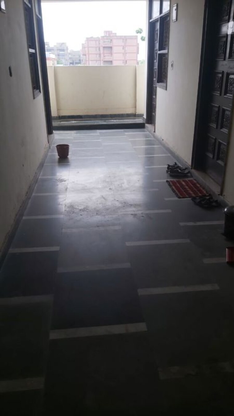Room, mayur vihar 1 RK 250 Sq.Ft. Builder Floor In Mayur Vihar Delhi 10056045