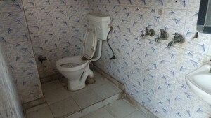 Bathroom in 2 BHK Builder Floor at Vaishali Sector 3 – for Rent