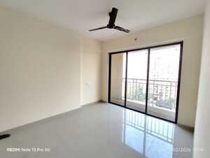 Room in 2 BHK Apartment at Paradigm Zenith Pushpanjali Residency Phase III, Ghodbunder Road – for Rent