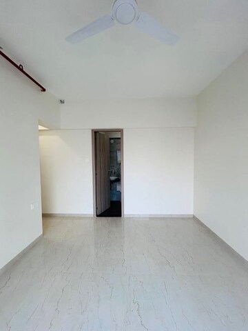 Room in 1 BHK Apartment at Kaveri Tower Andheri West, Andheri West – for Sale